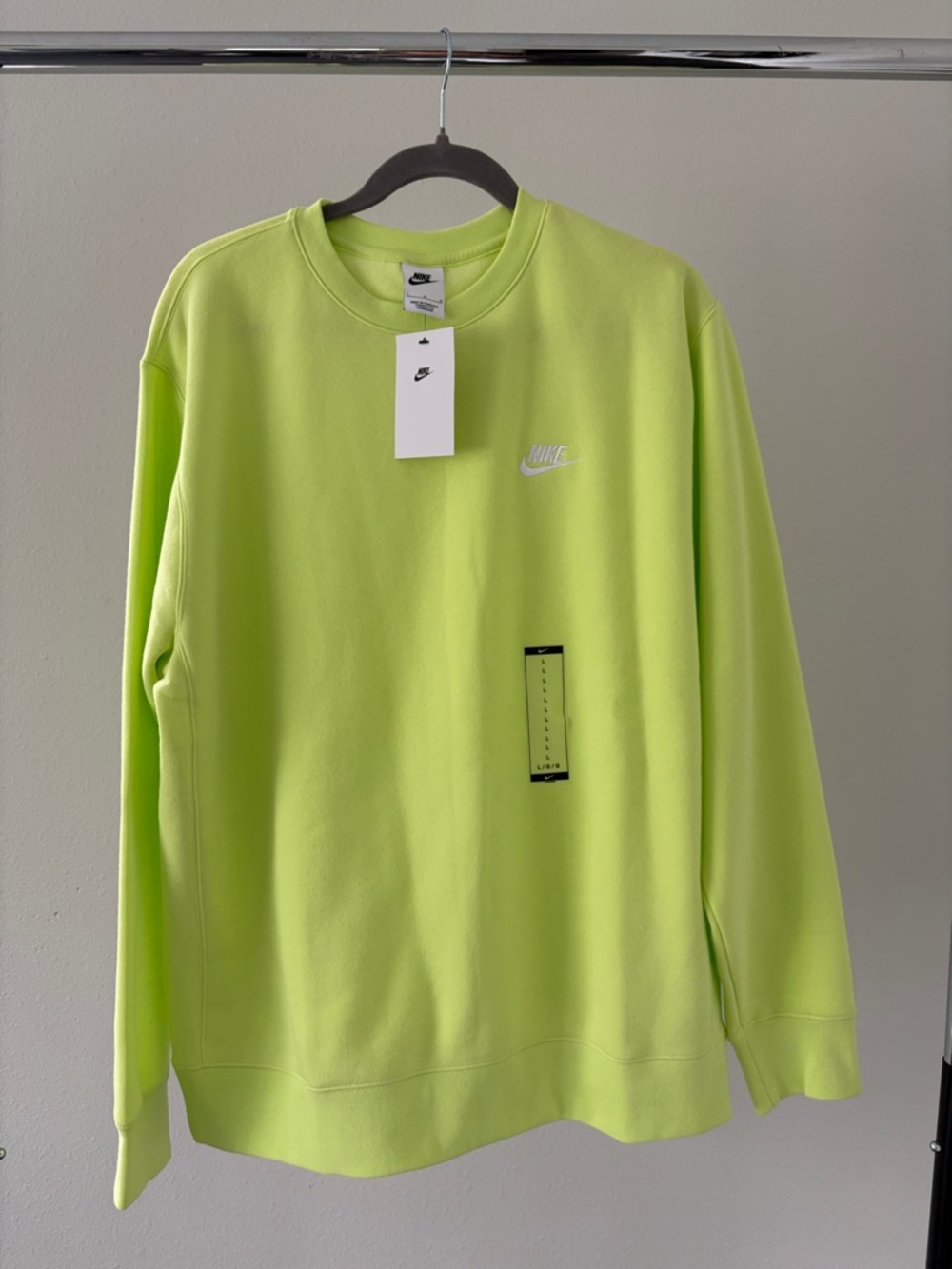 NWT Men’s Nike Crewneck Sweater Size L